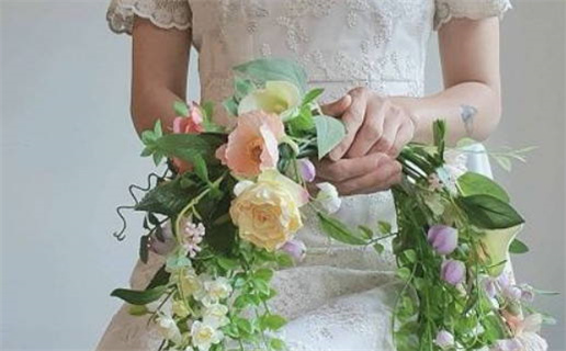 2032年农历八月十七结婚黄道吉日 办婚礼吉利吗