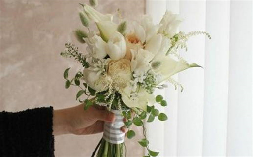 2027年02月06日领证好不好 宜登记结婚吉日查询