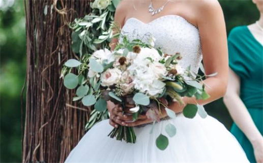 2032年农历六月廿九是领证好日子吗 宜登记结婚吉日查询